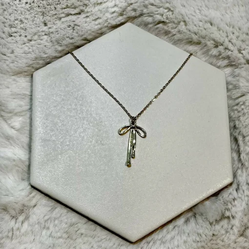 Bow Necklace