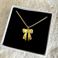 Bow Necklace