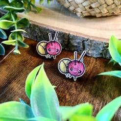 Cosy Yarn Wooden Pin