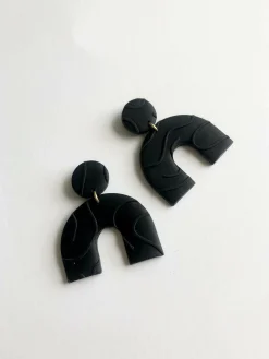 Dolly / Statement Earrings / Black Line
