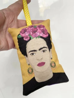 Frida Hanging Lavender