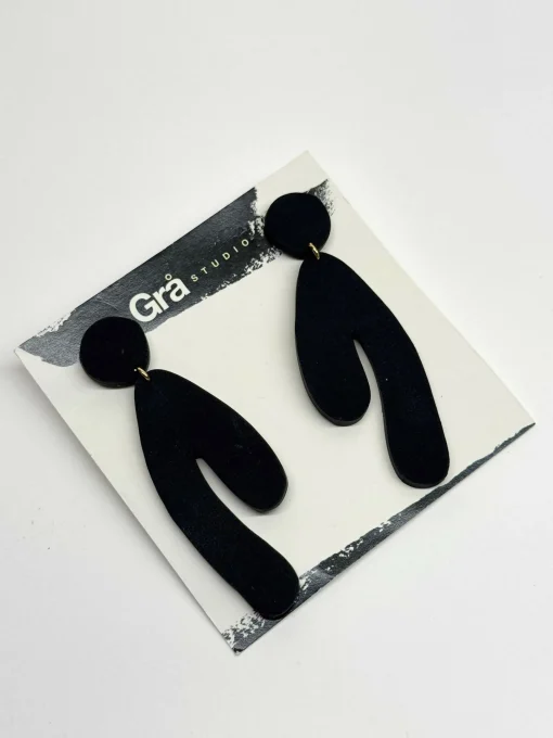 Hallie / Statement Dangles / Black