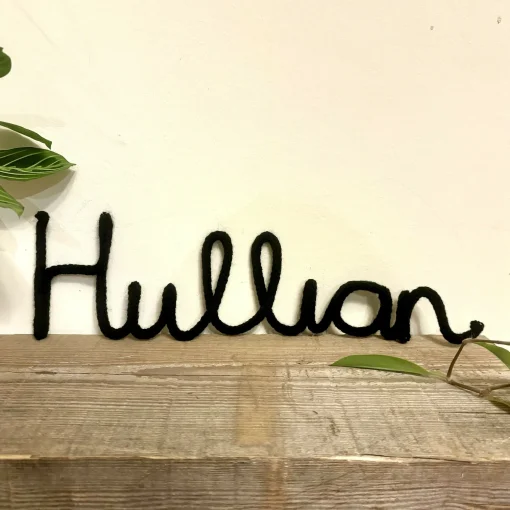 Hullian Wire Word Decoration