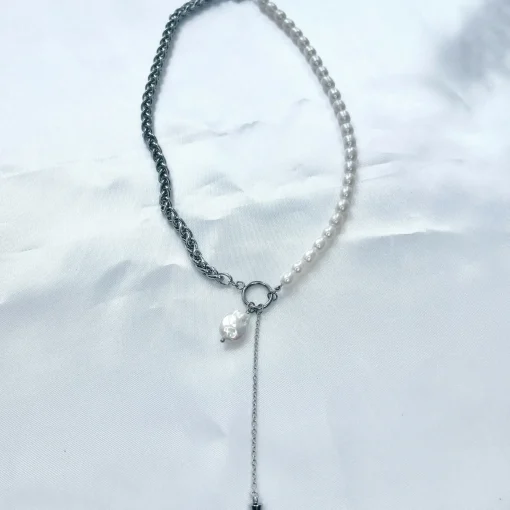 Linked Pearls Necklace