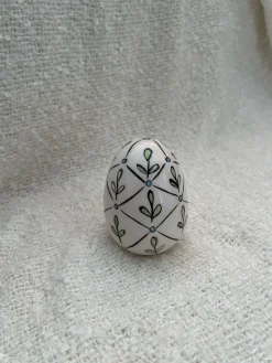 Medium Easter Egg
