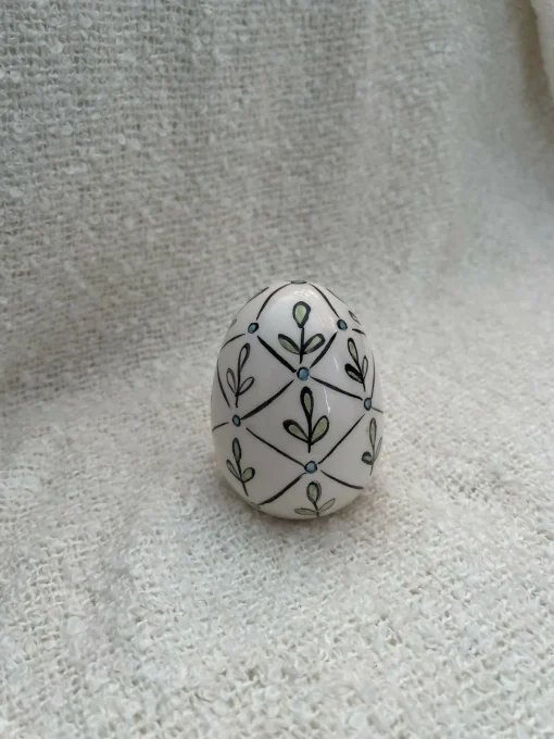 Medium Easter Egg