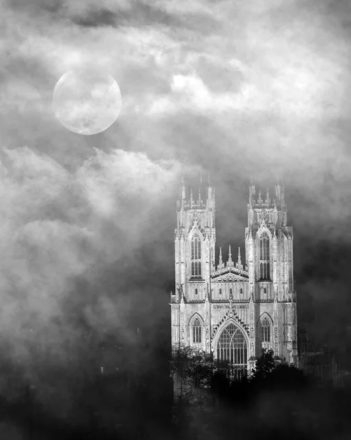Mist over the Beverley Minster (b/w)
