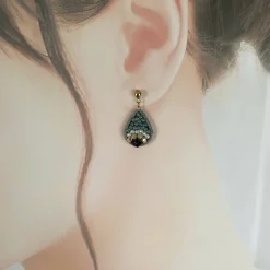 Pendant Crystal Embroidery Earrings (Waterdrop)