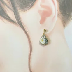 Pendant Crystal Embroidery Earrings (Waterdrop)