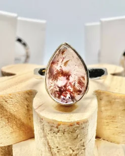 Super 7 teardrop ring size M