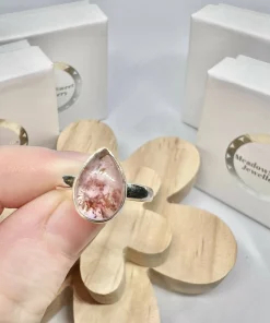 Super 7 teardrop ring size M