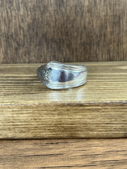 Wagon Wheel Teaspoon Ring
