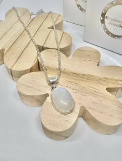 White moonstone oval necklace