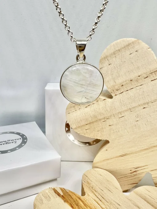 White Moonstone Round Necklace
