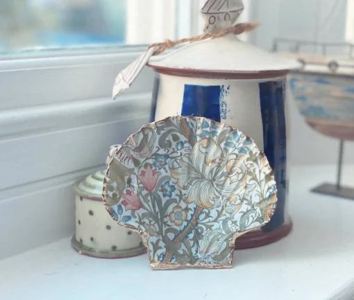 William Morris Scallop | Handcrafted Shell Décor | Art & Soul