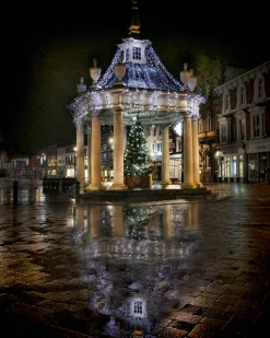 Xmas Beverley Market Cross